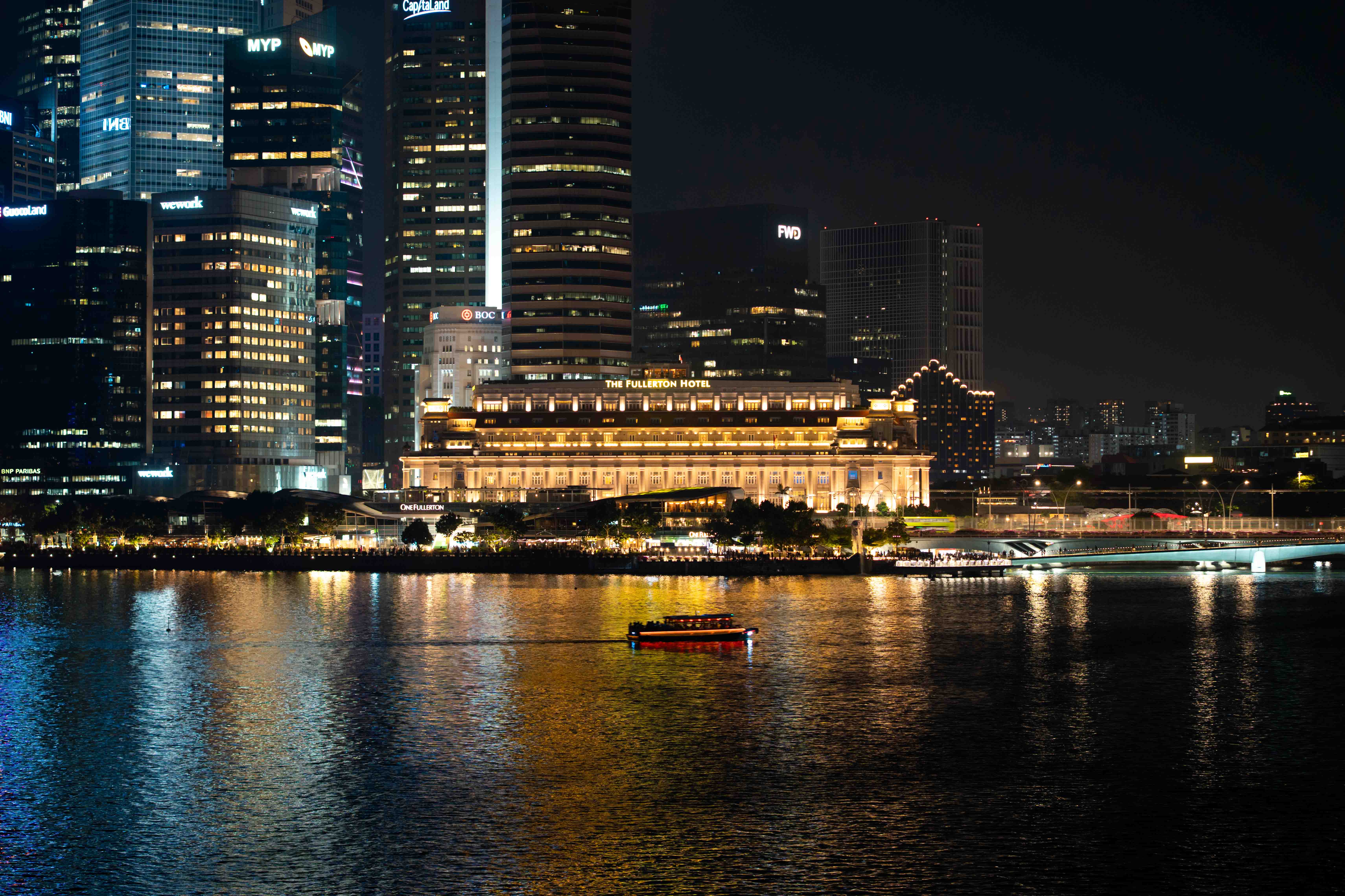 Fullerton Hotel at night