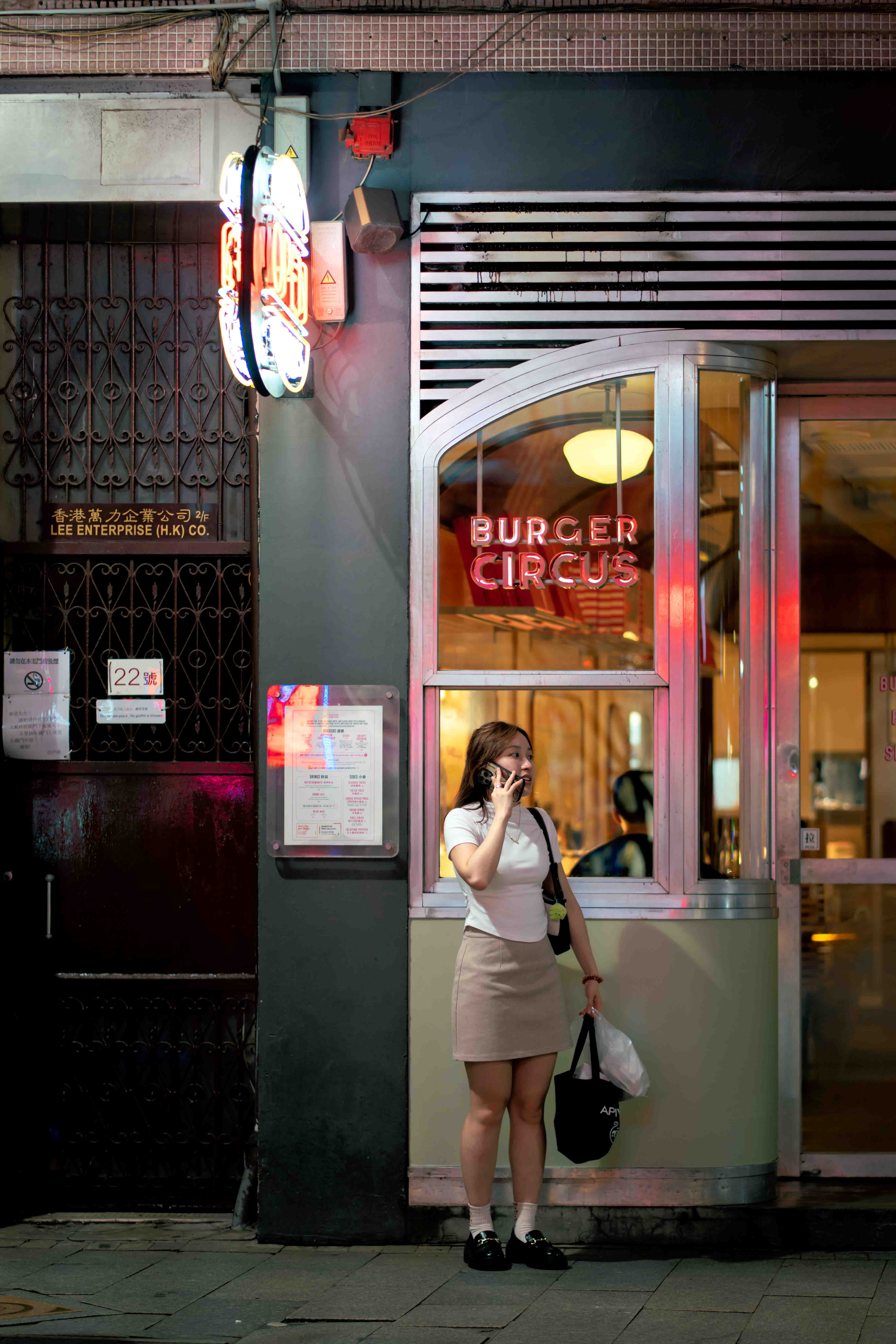 Making a call while waiting for the lights